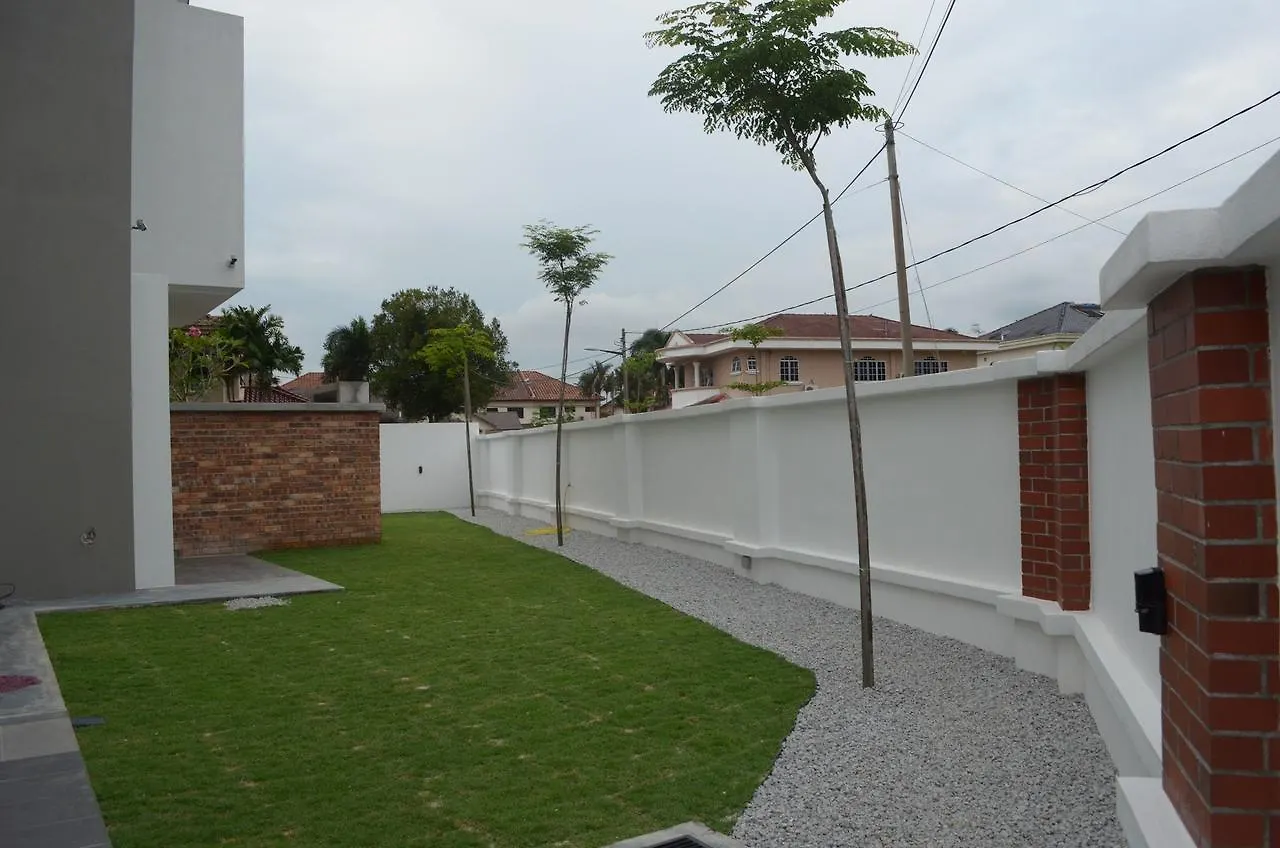 Homestay Atlantis Pool Villa @ Tambun Ipoh