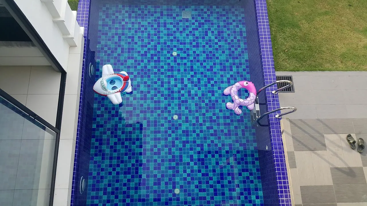 Atlantis Pool Villa @ Tambun Ipoh Homestay