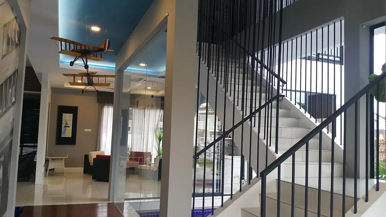 Atlantis Pool Villa @ Tambun Ipoh Homestay