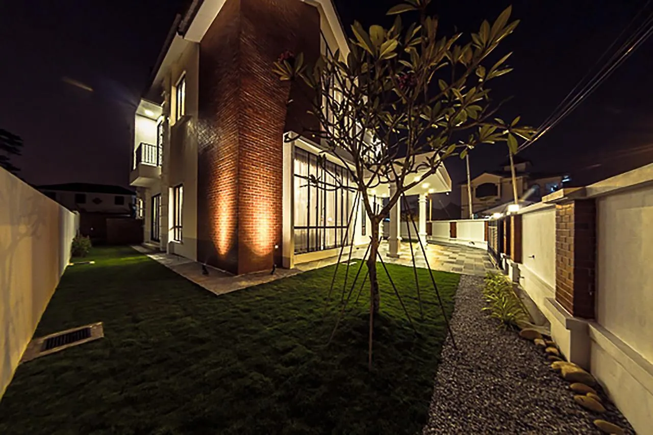 Atlantis Pool Villa @ Tambun Ipoh Homestay