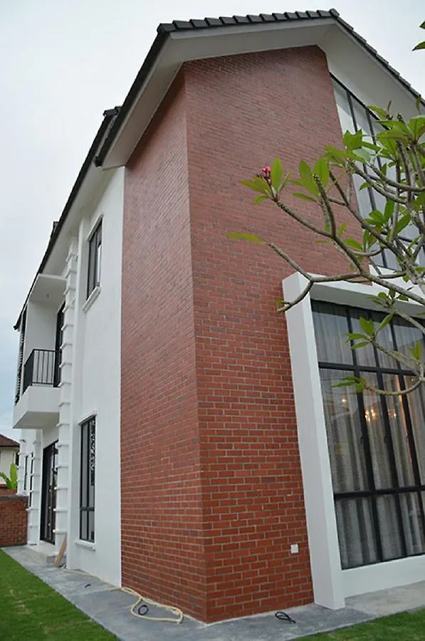 Homestay Atlantis Pool Villa @ Tambun Ipoh